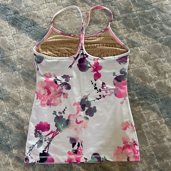 Lululemon Flow Y Tank Floral Size 6 - Picture 2 of 3
